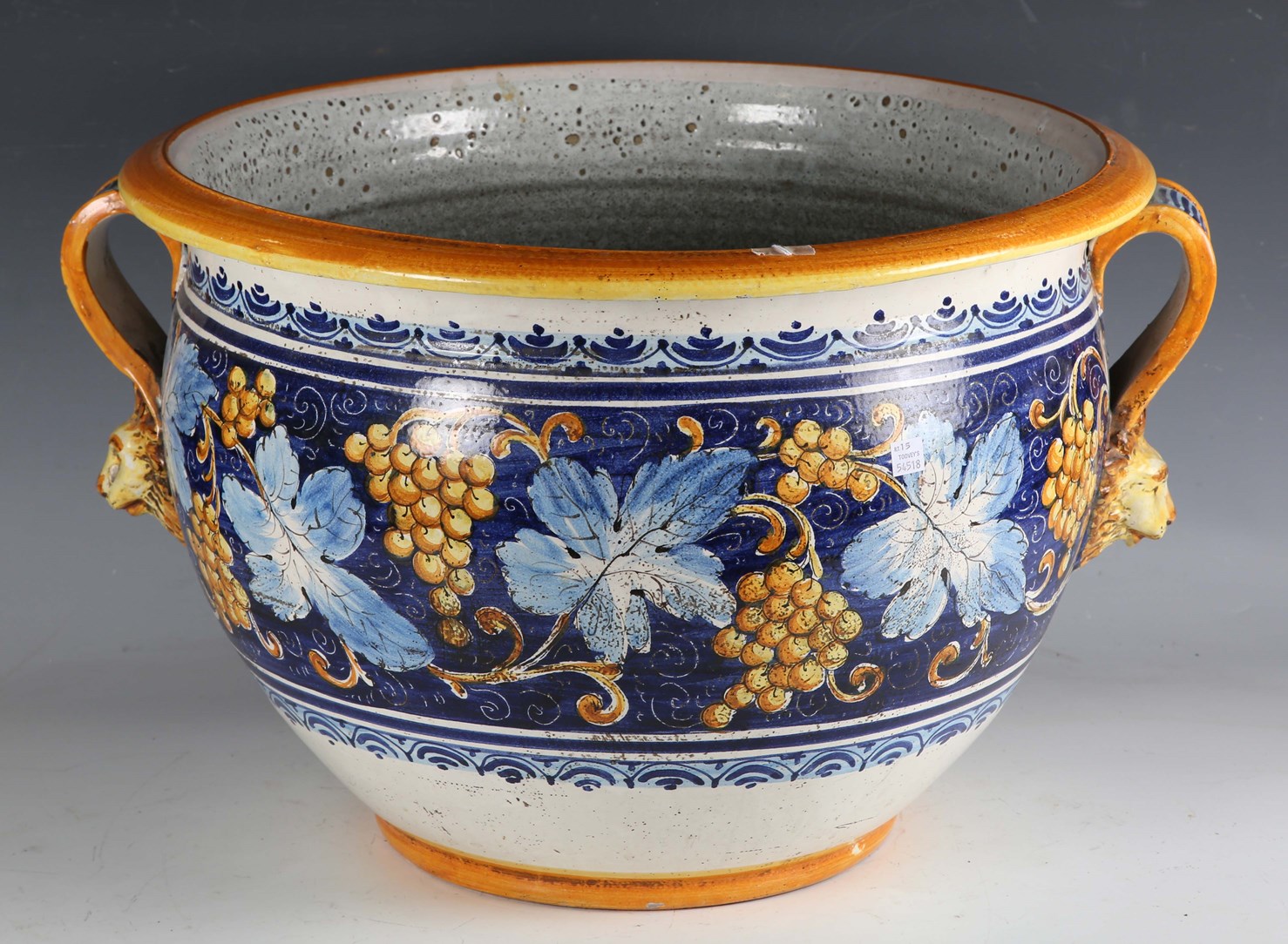 LOT 2577