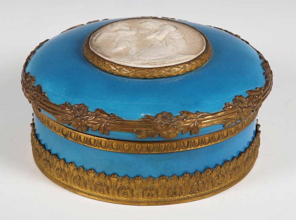 LOT 1570
