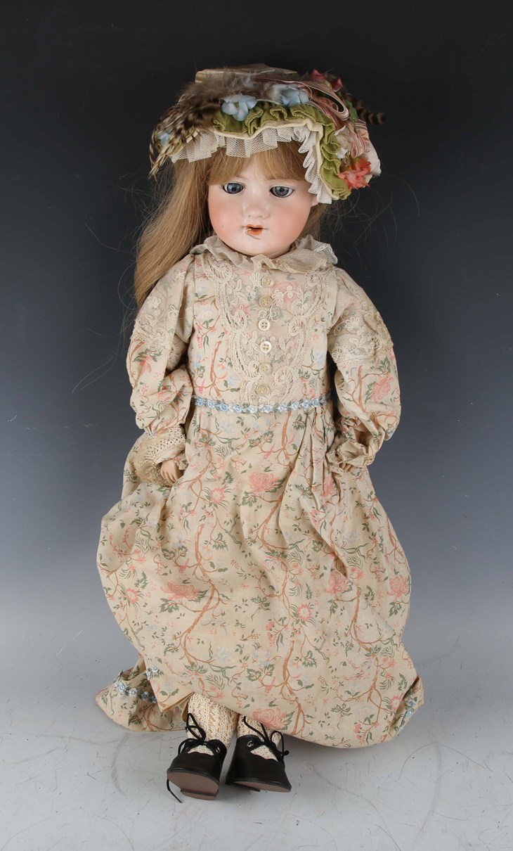 LOT 211