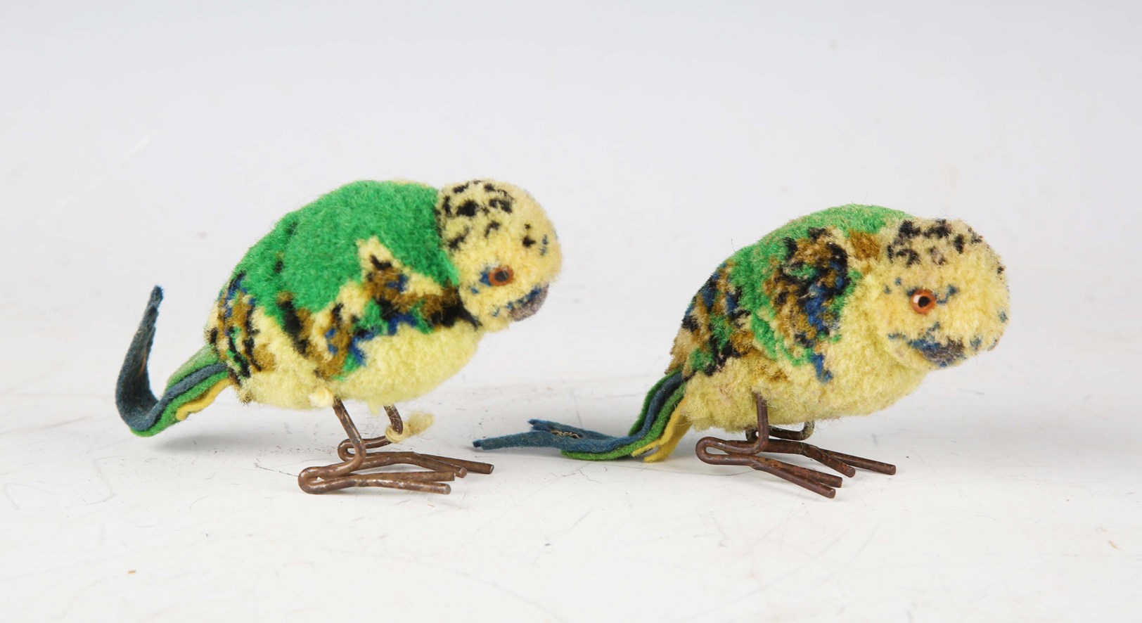 LOT 253