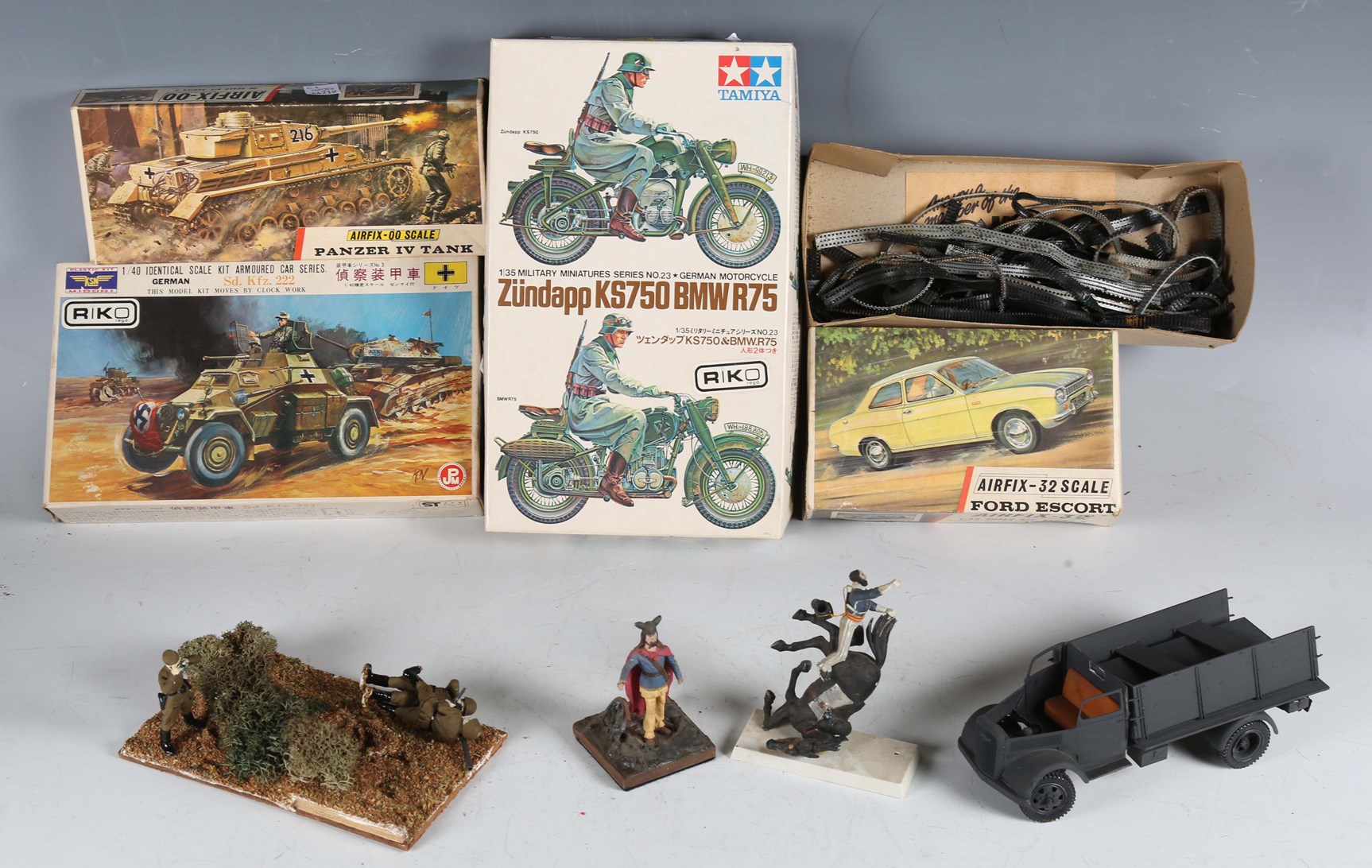 LOT 275