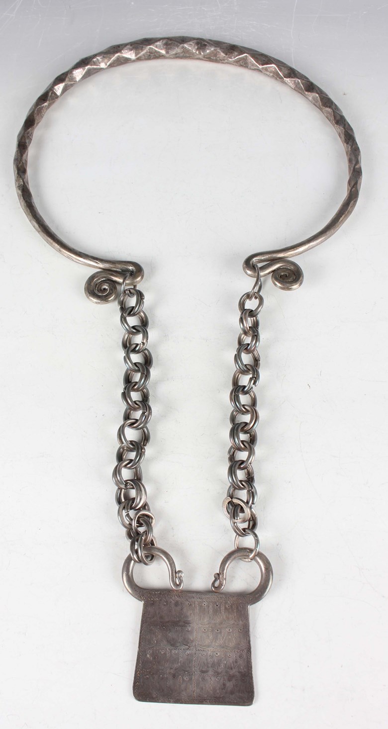LOT 375