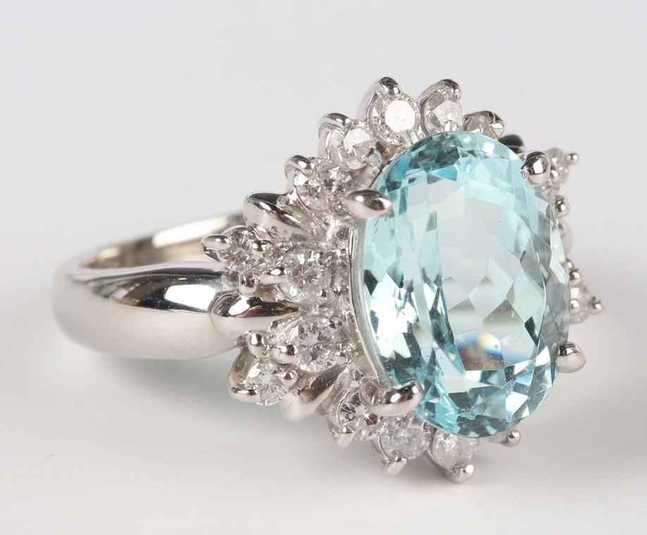 LOT 560