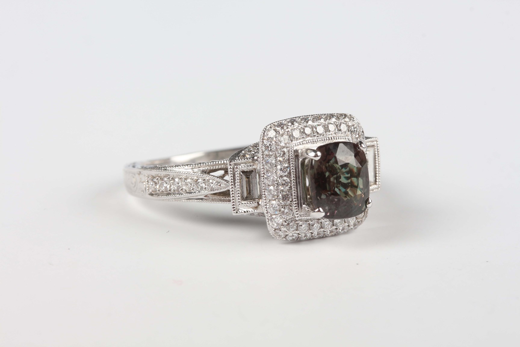 LOT 735