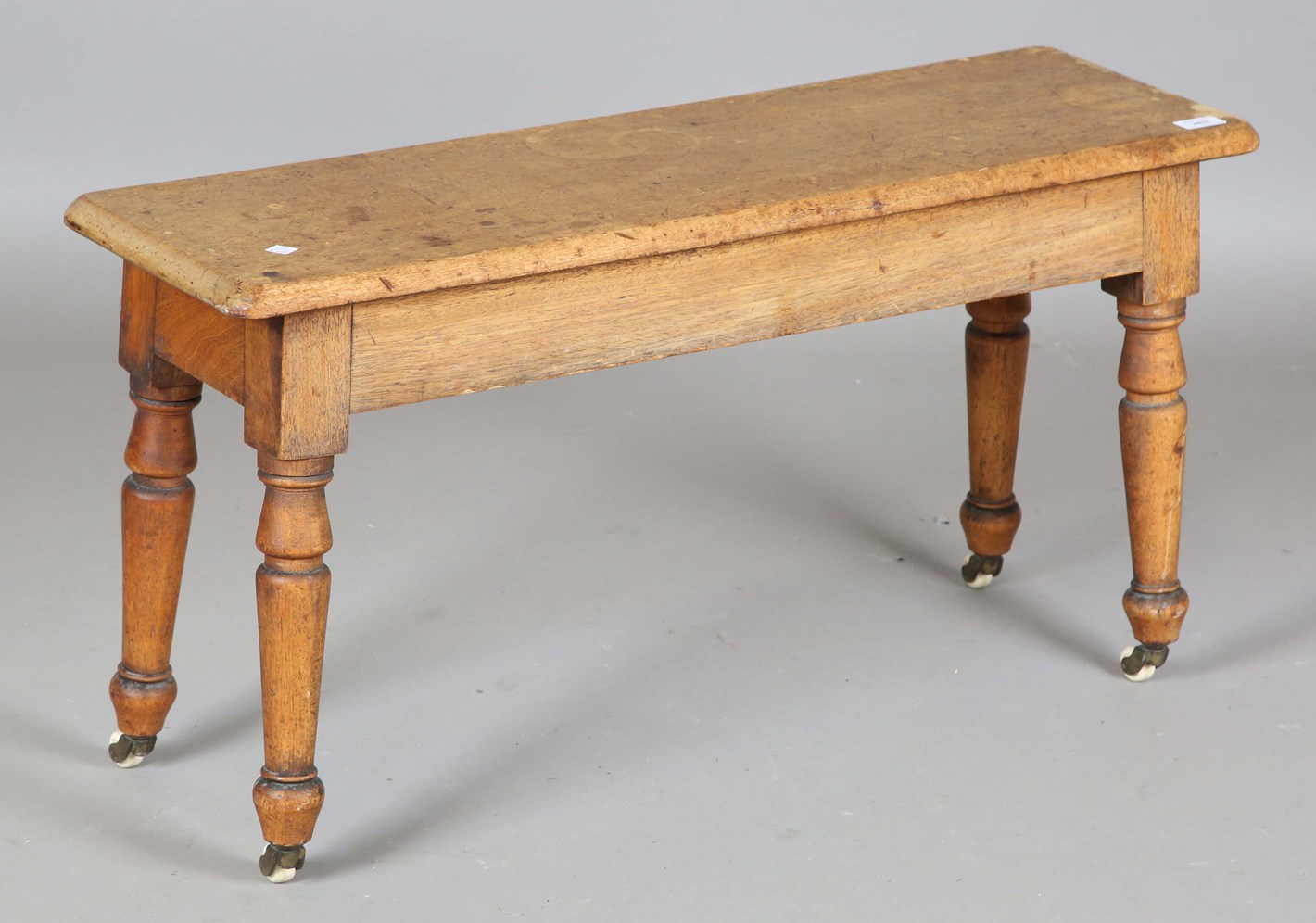LOT 2033