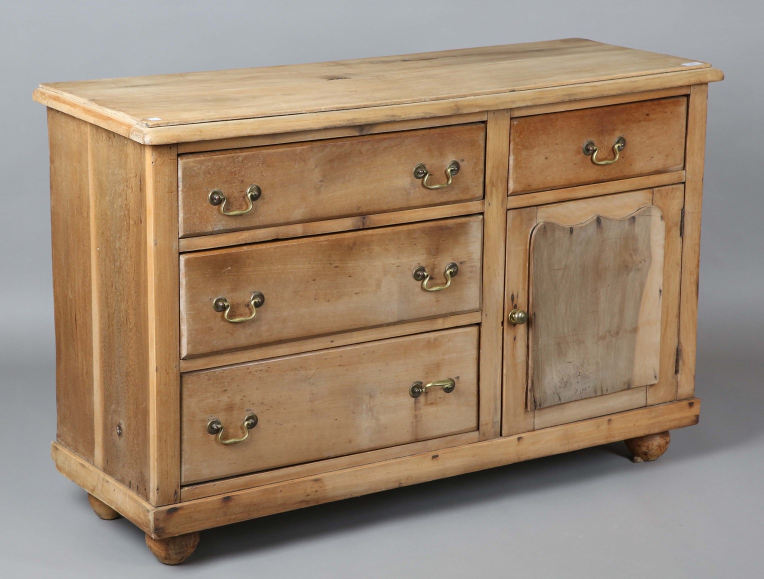 LOT 2051