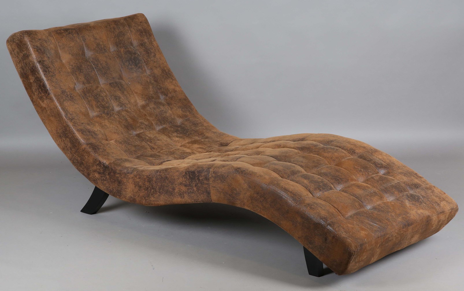 LOT 2106