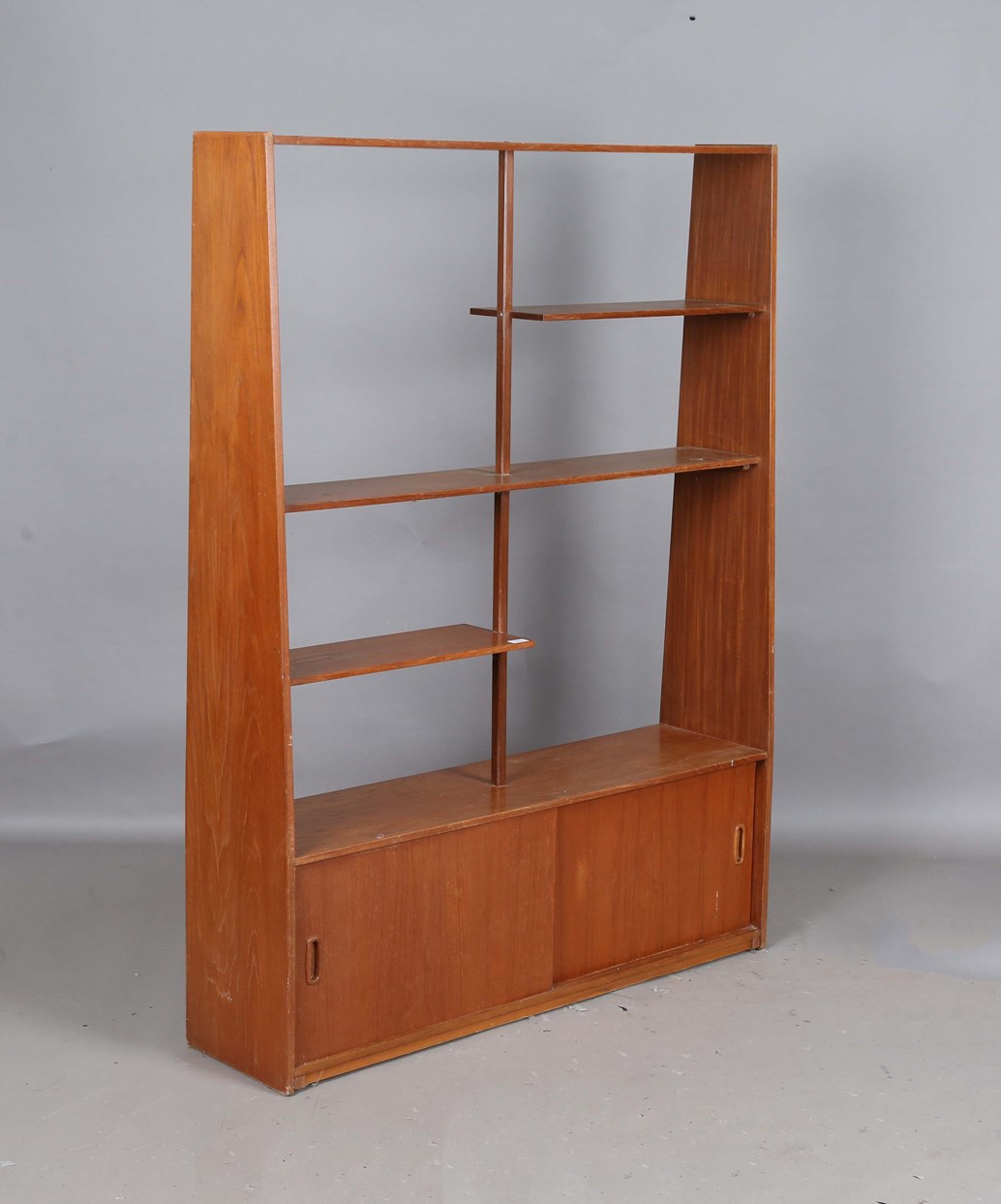 LOT 2109