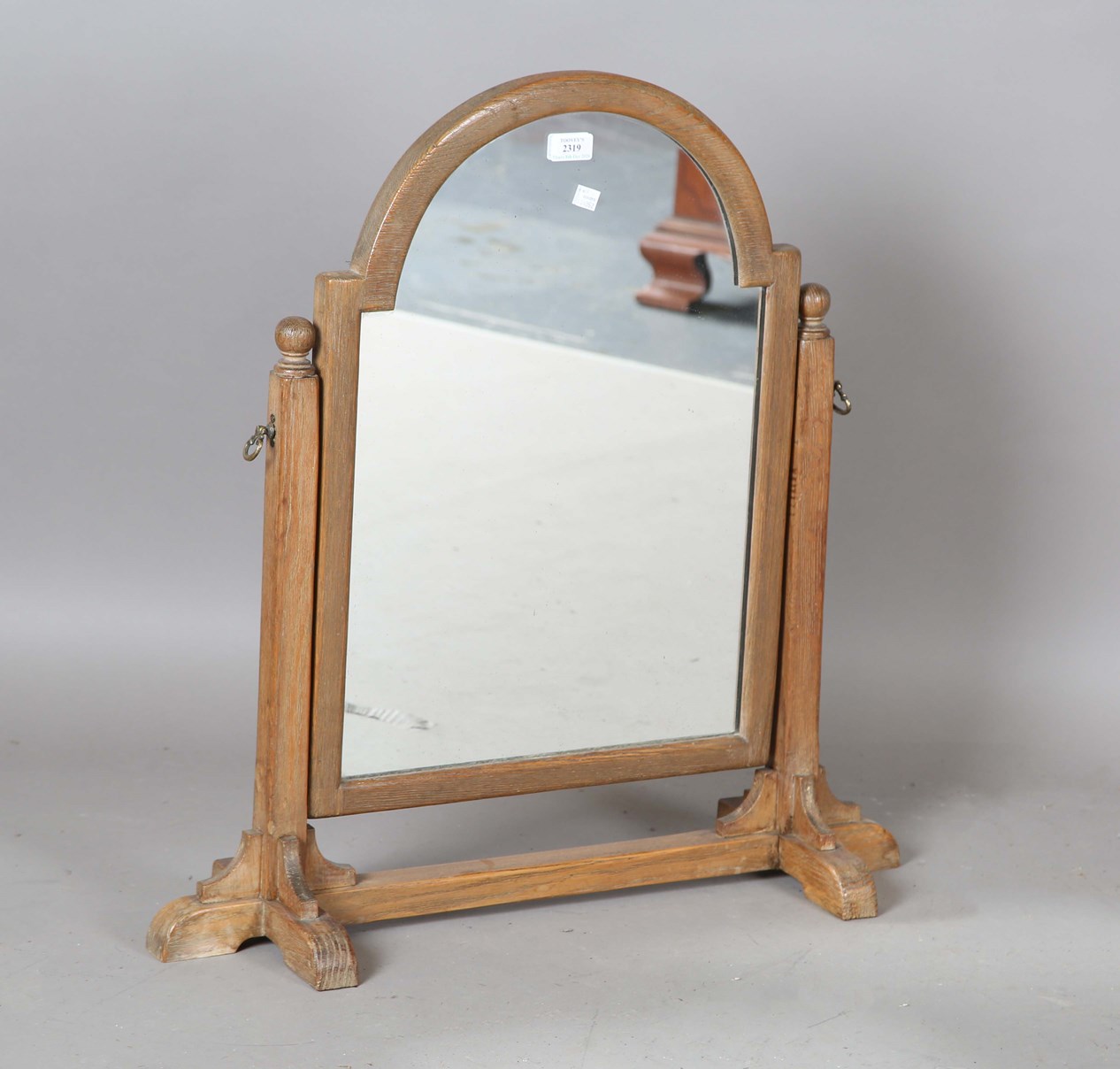 LOT 2319