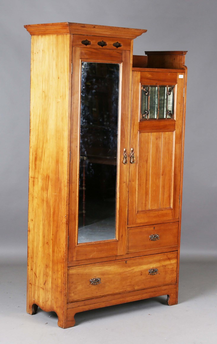 LOT 2328