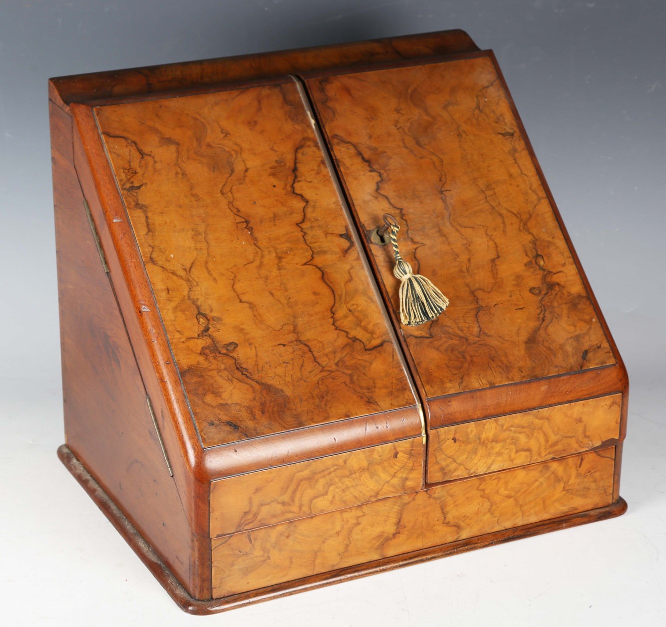 LOT 2560