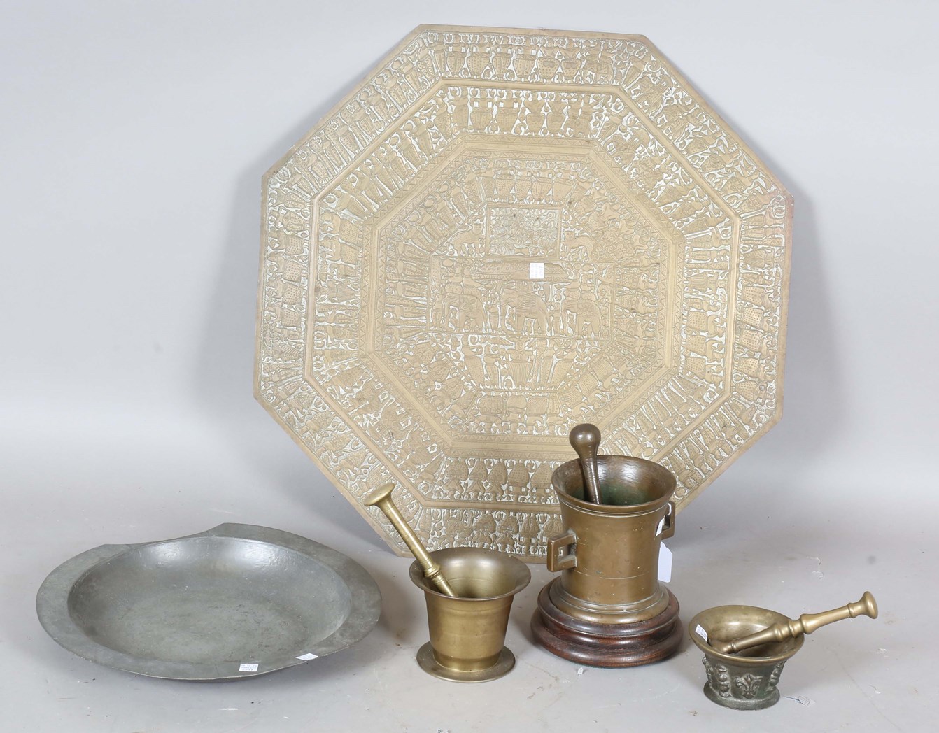LOT 2585
