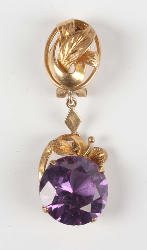 LOT 698