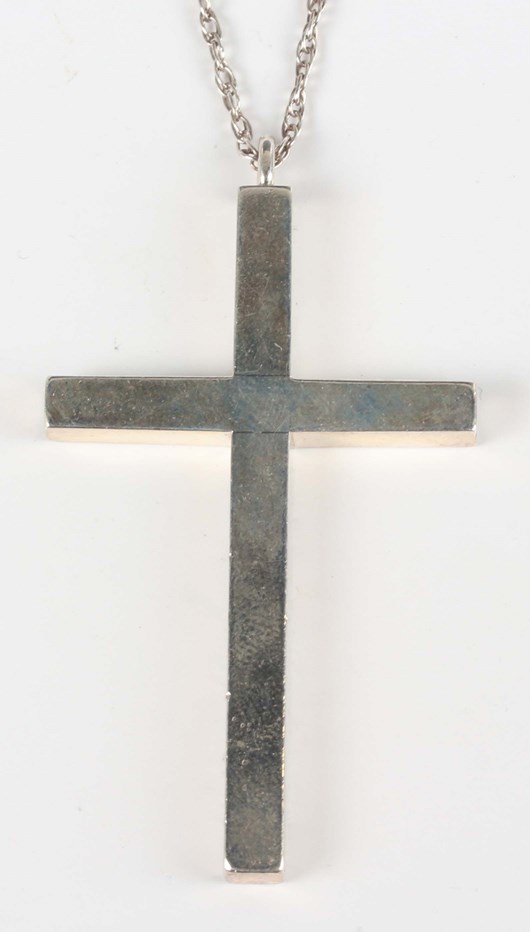 LOT 733