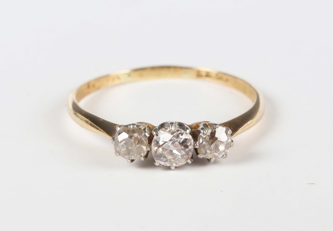 LOT 795
