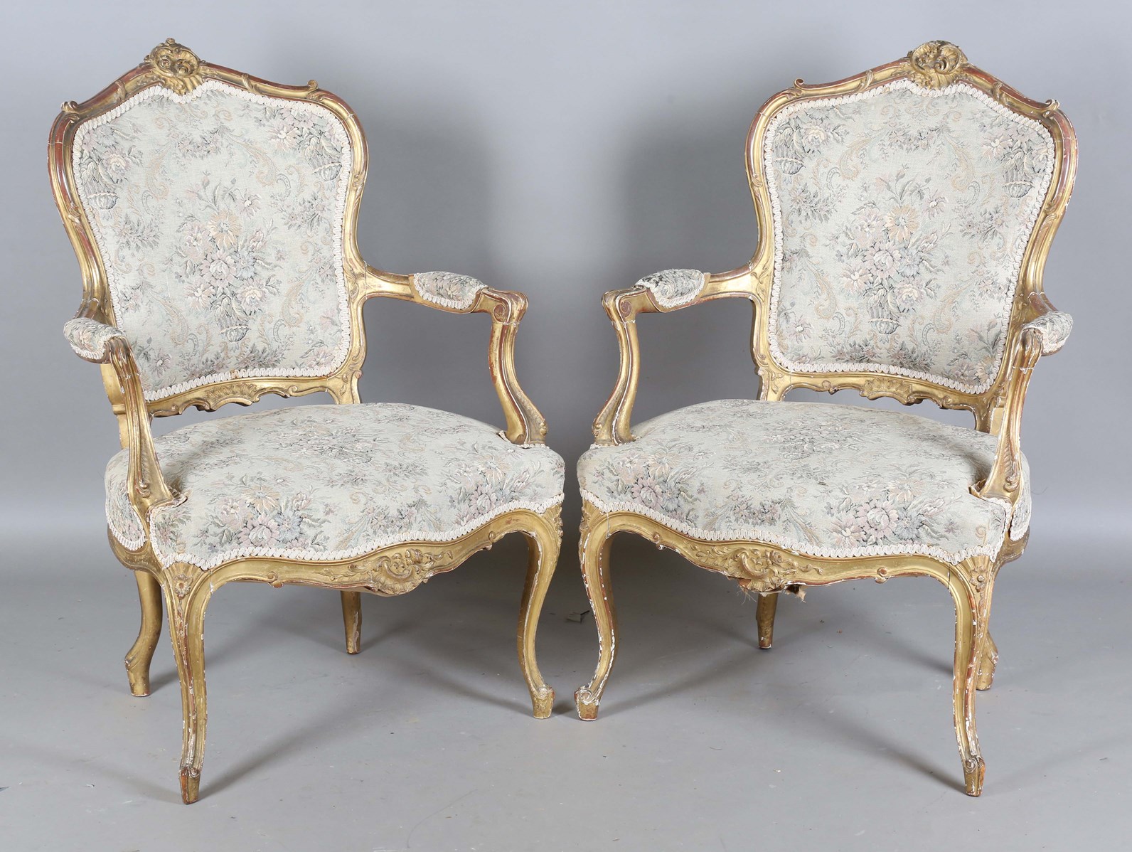 LOT 2083