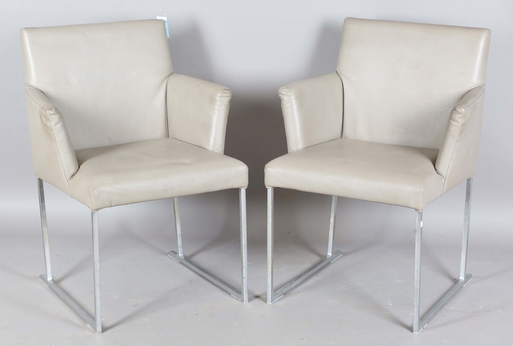 LOT 2106