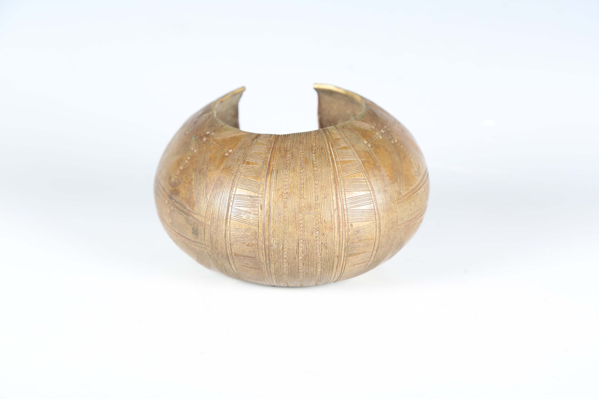 LOT 2338
